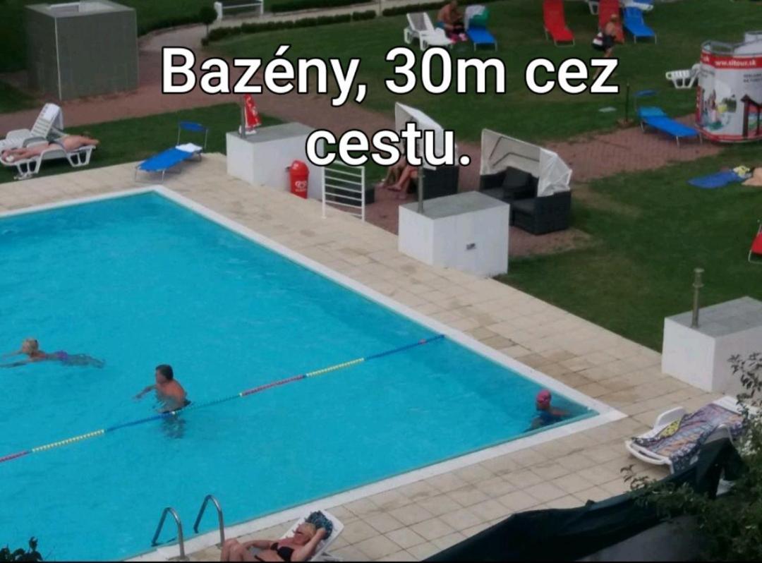 Apartmany Centro & Jacuzzi Piestany Bagian luar foto