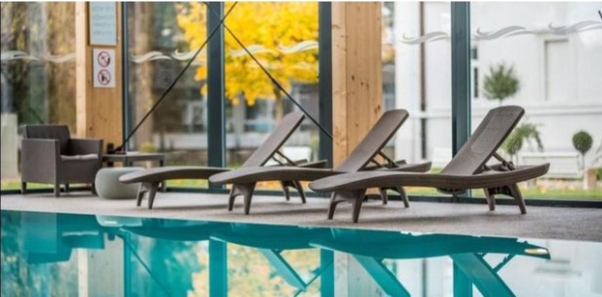 Apartmany Centro & Jacuzzi Piestany Bagian luar foto