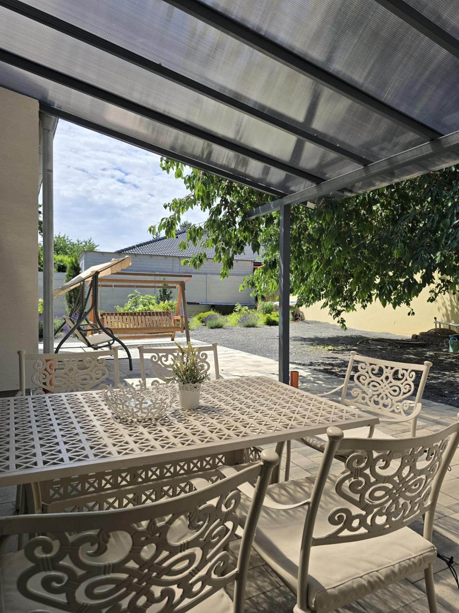 Apartmany Centro & Jacuzzi Piestany Bagian luar foto