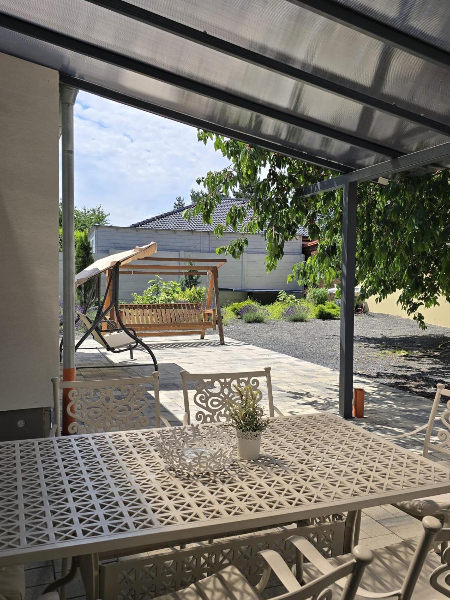 Apartmany Centro & Jacuzzi Piestany Bagian luar foto