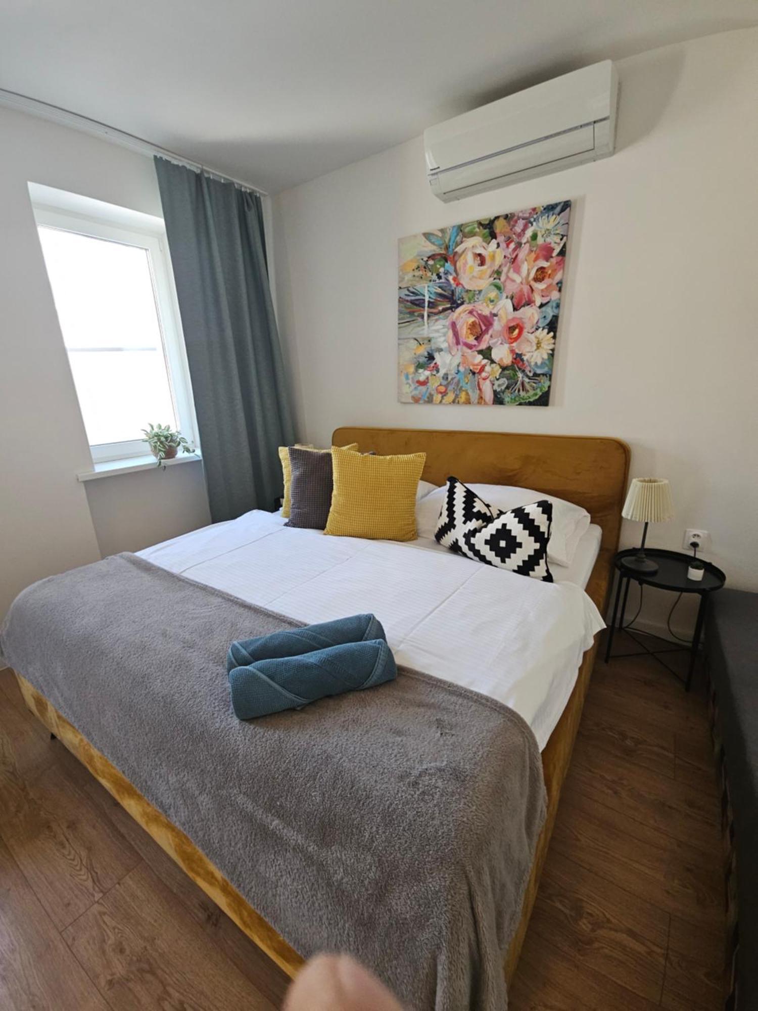 Apartmany Centro & Jacuzzi Piestany Bagian luar foto